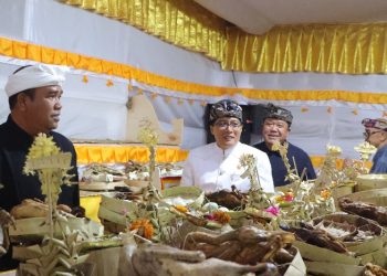 Giri Prasta Terpukau Pitra Yadnya Massal di Bangli, Ini Pesannya kepada Warga