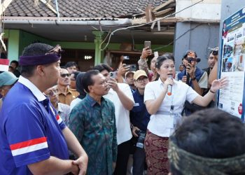 Sekda Dewa Indra Dampingi Menteri PKP Tinjau Program Bedah Rumah di Tonja