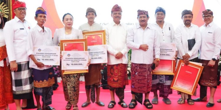 Deretan Penghargaan Hari Jadi Bali ke-68, Sekda Dewa Indra: Saya Bangga!