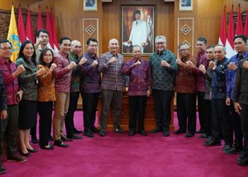 Gubernur Koster Evaluasi Pendapatan Daerah, OPD Penghasil Diminta Tak Bekerja Biasa-Biasa Saja