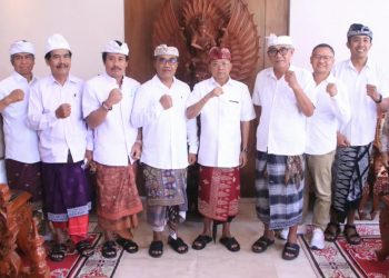 Gubernur Koster Ajak Warga Cegah Rabies, Tekankan Vaksinasi Anjing Secara Rutin