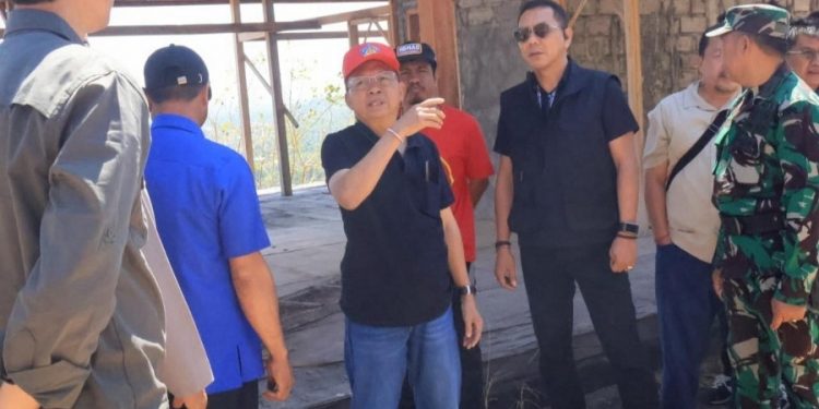 Gubernur Koster Pimpin Pembongkaran Vila di Hutan Desa Pejarakan Buleleng