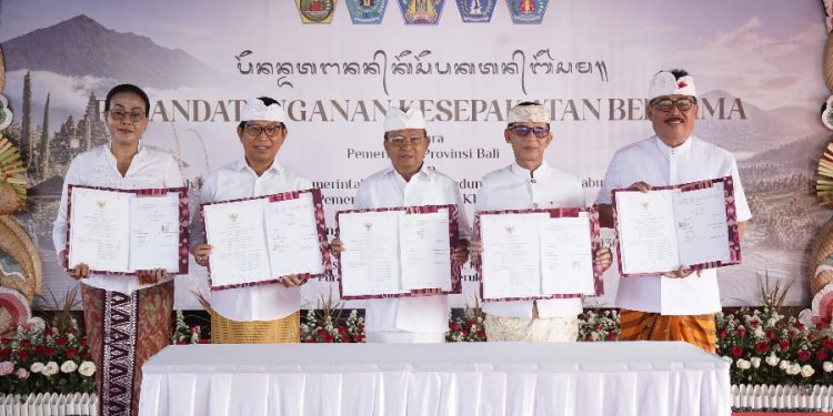 Gubernur Koster Tetapkan Enam Kawasan Rendah Emisi di Bali, Perkuat Langkah Menuju Pariwisata Hijau dan Berkelanjutan
