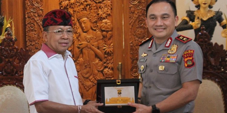 Atasi Antrean BBM di Bali, Gubernur Koster Gandeng Kapolda Percepat Pasokan ke SPBU