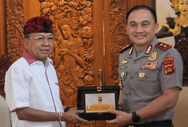 Atasi Antrean BBM di Bali, Gubernur Koster Gandeng Kapolda Percepat Pasokan ke SPBU