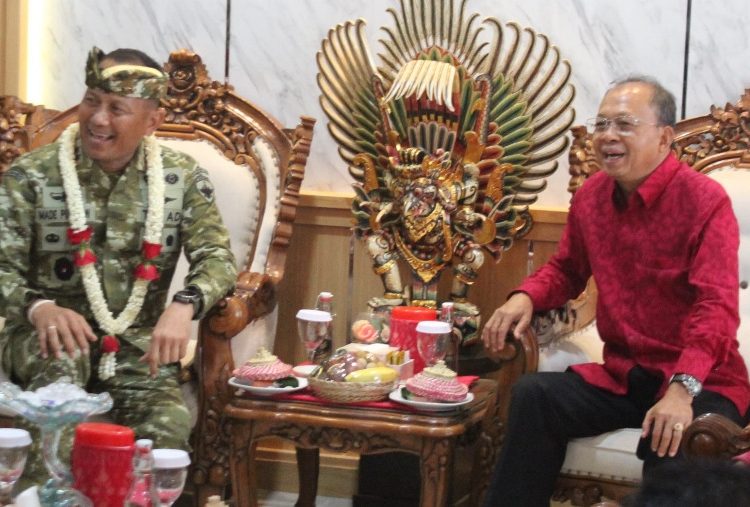 Gubernur Koster Sambut Pangdam IX/Udayana yang Baru, Dua Putra Buleleng Siap Bersinergi Jaga Bali