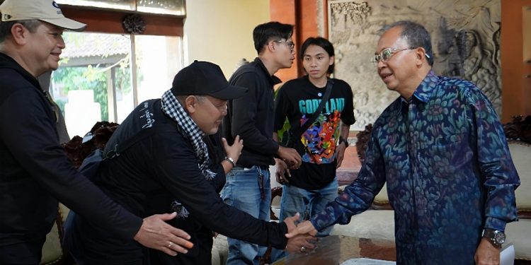 Gubernur Koster Dengarkan Aspirasi Buruh, UMP Bali 2027 Diupayakan Lebih Mendekati Kebutuhan Hidup Layak